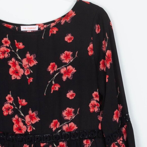 Renamed Womens Floral Crochet Tiered Dress Size M Black Long Sleeve Whimsigoth - Picture 2 of 9